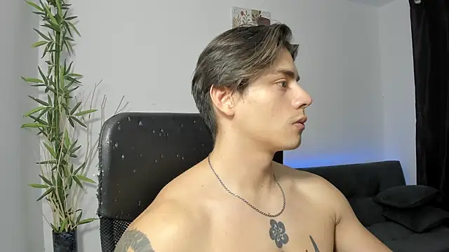 Giordano Russo online show from 12/25/24, 01:10