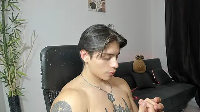 Giordano Russo online show from 01/04/25, 05:48