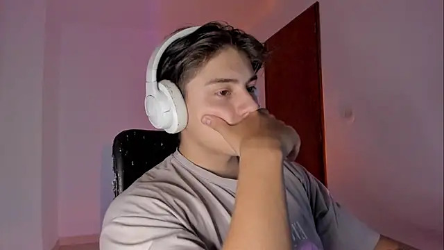 Giordano Russo online show from 02/05/26, 03:44