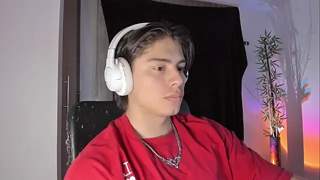 Snapshot of Giordano_Russo chatting on 05/19/26, 01:56 Giordano Russo online show from 05/19/26, 01:56
