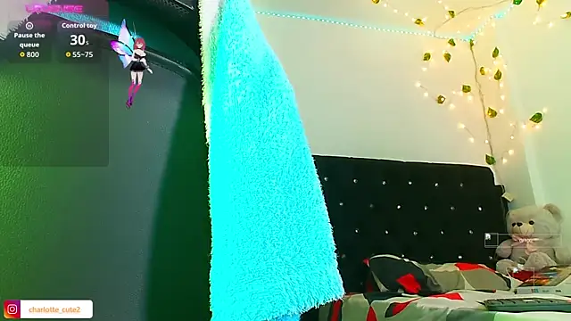 cute charlotte  online show from 09/23/25, 03:31