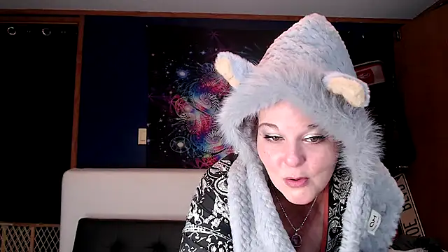 Snapshot of fieryrebel chatting on 12/31/24, 10:12 fieryrebel online show from 12/31/24, 10:12