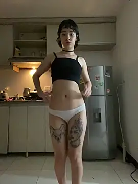 Snapshot of _Lunnaa_ chatting on 05/20/26, 01:34 Lunnaa online show from 05/20/26, 01:34