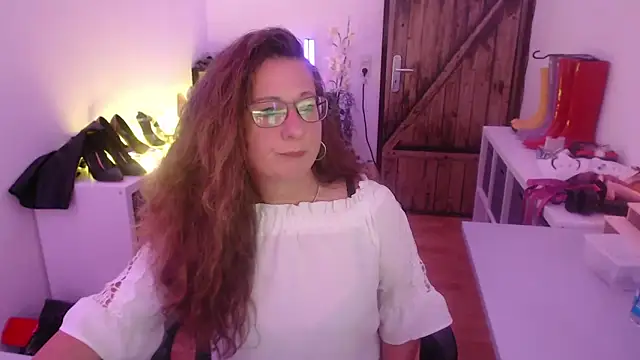 Snapshot of GeilesLuder75 chatting on 12/04/25, 04:38 GeilesLuder75 online show from 12/04/25, 04:38