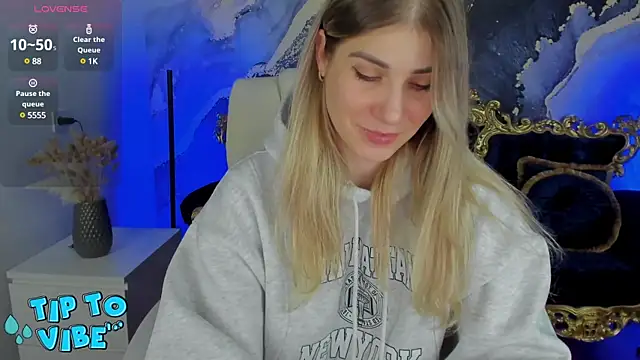 CassandraGood online show from 02/11/25, 10:48