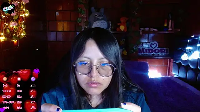 Snapshot of MidoriQuiinn chatting on 06/11/26, 12:32 MidoriQuiinn online show from 06/11/26, 12:32