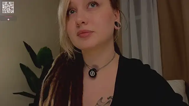 Snapshot of VortexProject chatting on 10/14/25, 03:35 VortexProject online show from 10/14/25, 03:35