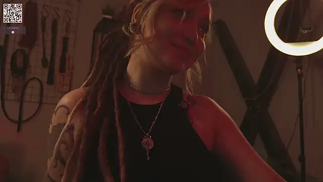 Snapshot of VortexProject chatting on 10/17/25, 01:35 VortexProject online show from 10/17/25, 01:35