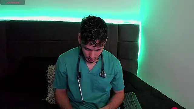 alejandro  2 online show from 10/17/25, 04:09