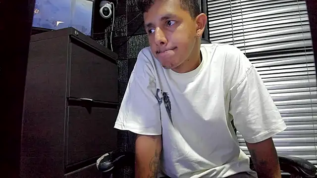 Snapshot of boy_bigcock24cm chatting on 07/25/26, 12:09 boy bigcock24cm online show from 07/25/26, 12:09