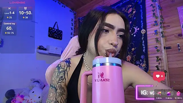 valenor  online show from 09/15/25, 03:17