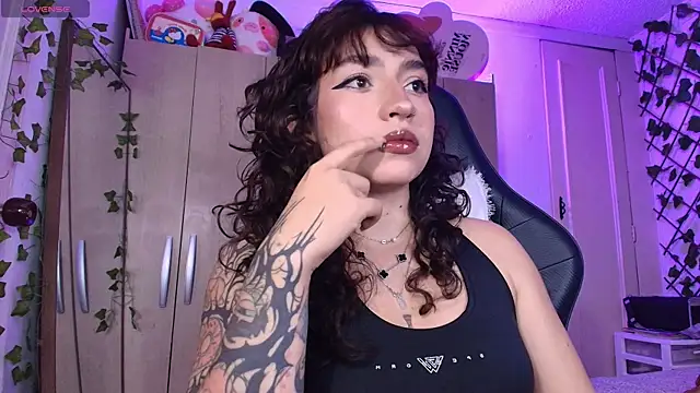 valenor  online show from 07/22/26, 04:15