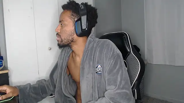 ChrisVacher online show from 12/04/24, 06:22