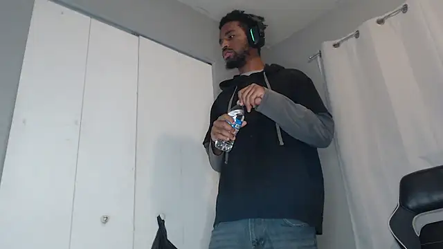 ChrisVacher online show from 12/11/24, 01:49