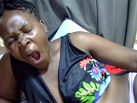 Sweet ebony20 online show from 03/28/26, 04:23