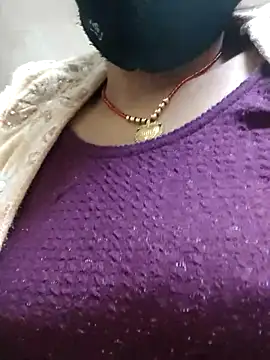 Snapshot of Your_chahat chatting on 12/14/25, 02:22 Your chahat online show from 12/14/25, 02:22