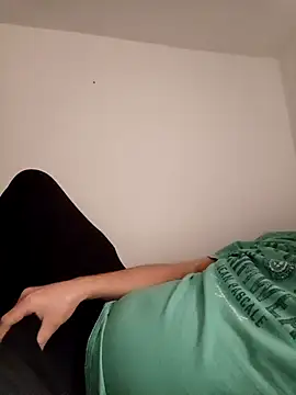 ScalicHat69 online show from 04/13/26, 05:18