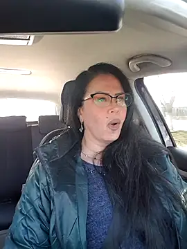 x  KHALEESI  x online show from 11/12/25, 10:04