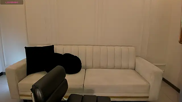 MollyJones  online show from 06/23/26, 06:39