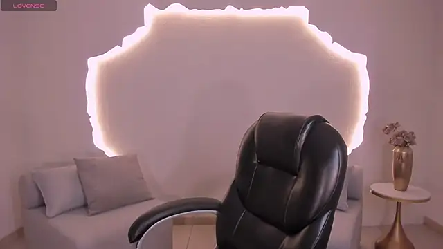 MollyJones  online show from 06/28/26, 12:11