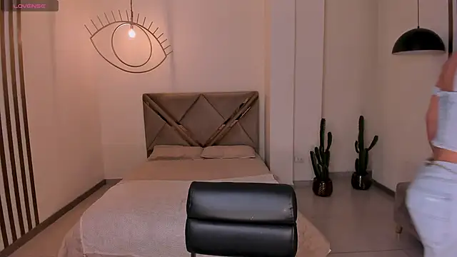 MollyJones  online show from 06/30/26, 07:04