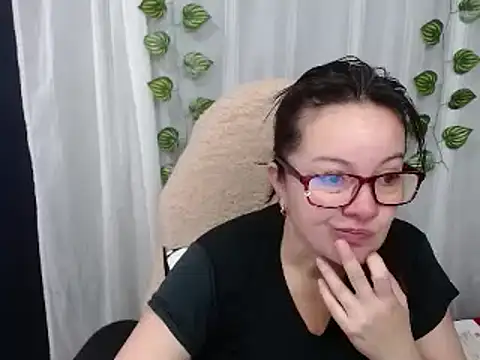 Sonialorens  online show from 12/04/24, 12:58