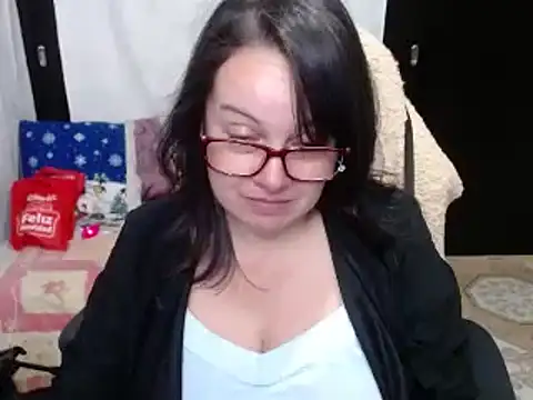 Sonialorens  online show from 12/13/24, 10:34