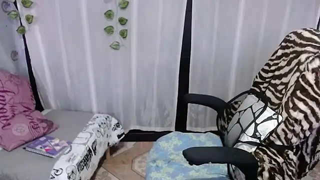 Sonialorens  online show from 02/01/25, 12:16