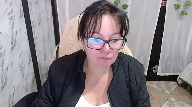 Sonialorens  online show from 02/22/25, 02:19