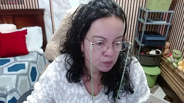 Sonialorens  online show from 03/11/26, 07:20