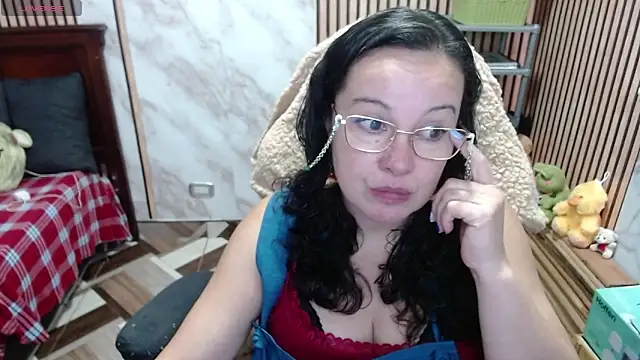 Sonialorens  online show from 03/26/26, 08:14