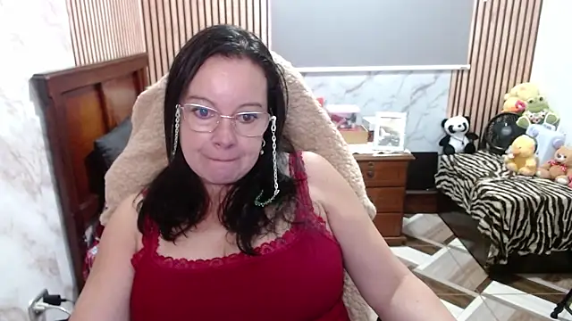 Sonialorens  online show from 04/20/26, 03:37