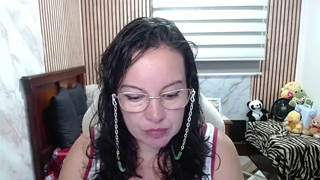 Snapshot of Sonialorens_ chatting on 04/30/26, 03:40 Sonialorens online show from 04/30/26, 03:40