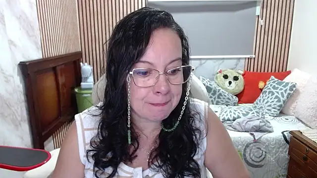 Snapshot of Sonialorens_ chatting on 05/07/26, 02:55 Sonialorens online show from 05/07/26, 02:55