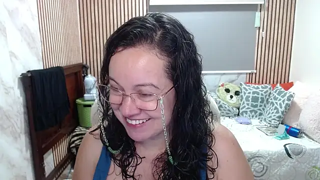 Snapshot of Sonialorens_ chatting on 05/13/26, 02:36 Sonialorens online show from 05/13/26, 02:36
