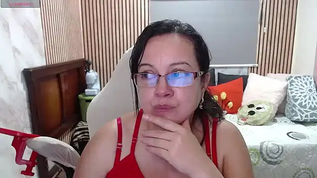 Snapshot of Sonialorens_ chatting on 06/01/26, 10:33 Sonialorens online show from 06/01/26, 10:33
