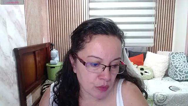 Snapshot of Sonialorens_ chatting on 06/02/26, 09:39 Sonialorens online show from 06/02/26, 09:39
