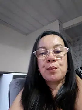 Snapshot of Sonialorens_ chatting on 06/14/26, 11:07 Sonialorens online show from 06/14/26, 11:07
