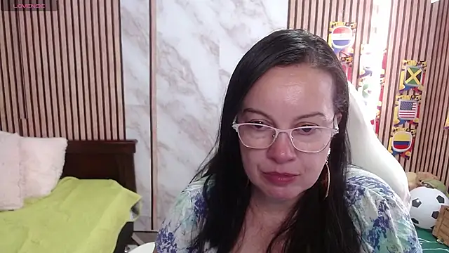 Snapshot of Sonialorens_ chatting on 07/06/26, 10:34 Sonialorens online show from 07/06/26, 10:34