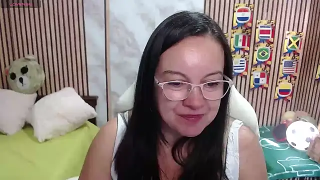 Snapshot of Sonialorens_ chatting on 07/10/26, 09:17 Sonialorens online show from 07/10/26, 09:17