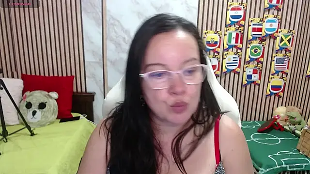 Snapshot of Sonialorens_ chatting on 07/14/26, 09:20 Sonialorens online show from 07/14/26, 09:20