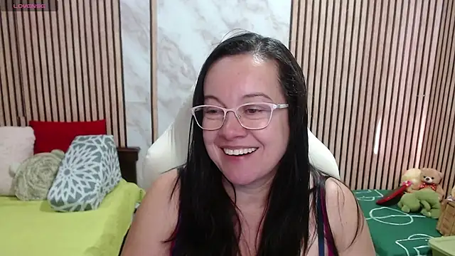 Snapshot of Sonialorens_ chatting on 07/21/26, 08:11 Sonialorens online show from 07/21/26, 08:11
