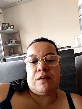 Snapshot of Sonialorens_ chatting on 07/22/26, 04:32 Sonialorens online show from 07/22/26, 04:32