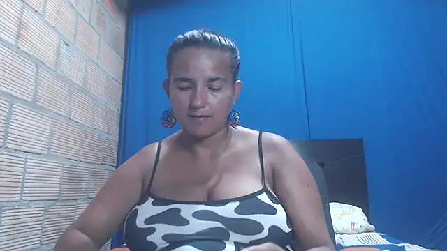 Snapshot of isabella_dirty69 chatting on 02/20/25, 07:23 isabella dirty69 online show from 02/20/25, 07:23