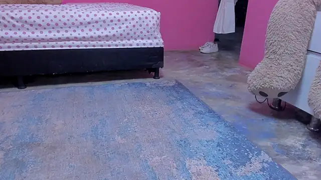 Emma lean online show from 02/05/25, 01:22