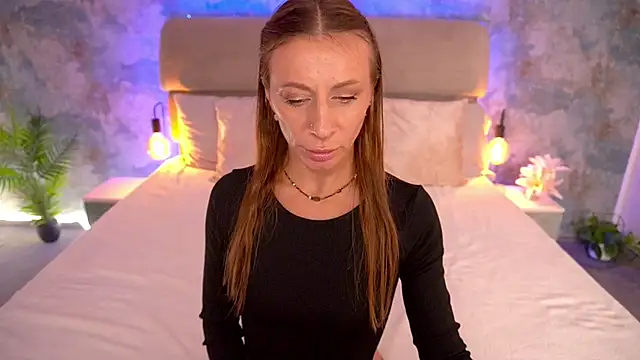 MirandaHobbs online show from 10/22/25, 07:08