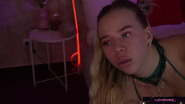 Sexy Ira online show from 02/04/25, 12:11