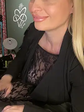 Lisavontease online show from 09/20/25, 12:50