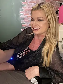 Lisavontease online show from 09/28/25, 03:28