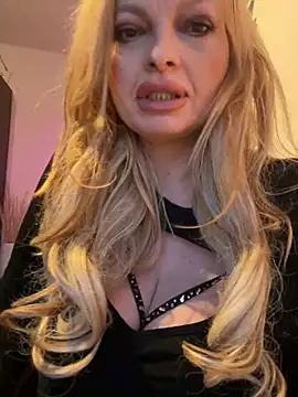 Lisavontease online show from 01/11/26, 03:50